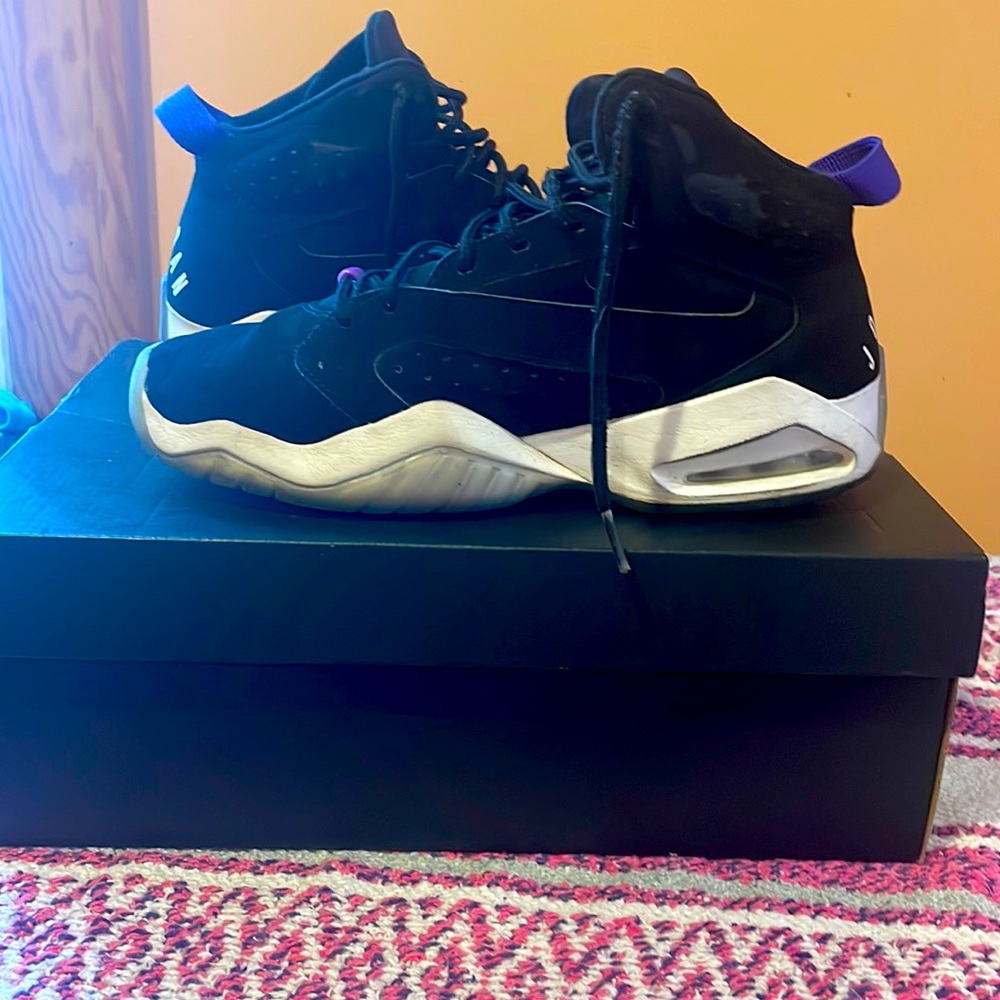 Nike jordan 6’s men’s size 7